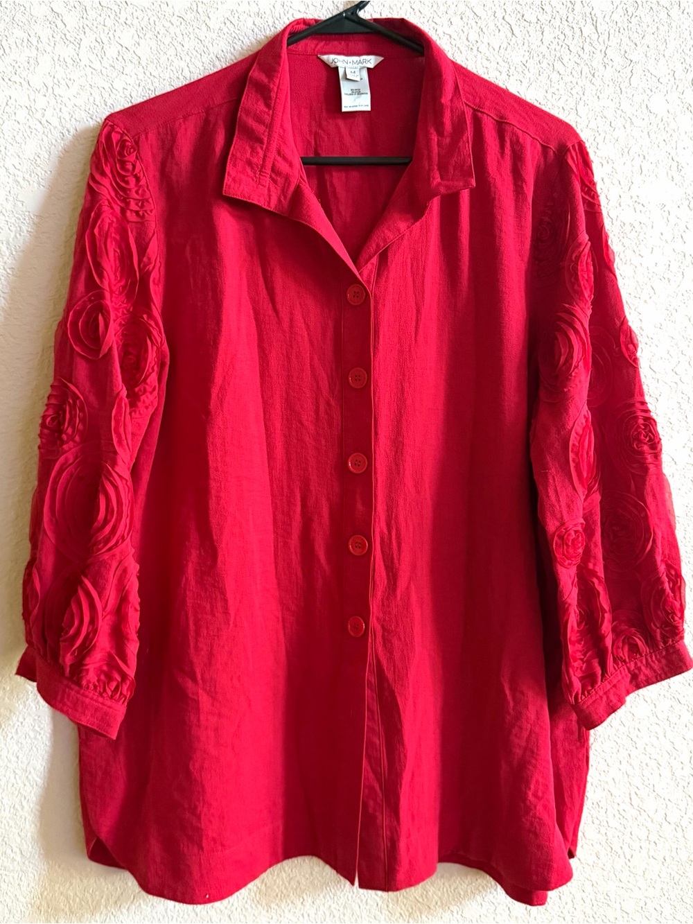 John‎ Mark Women’s Size Medium Red Embroidered Rosette Sleeve Button Down Top